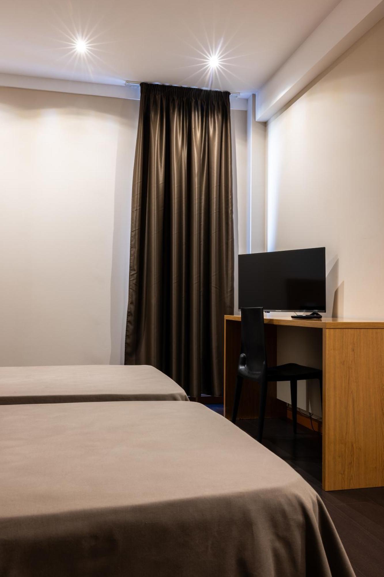 As Hoteles Ponferrada Columbrianos Kültér fotó