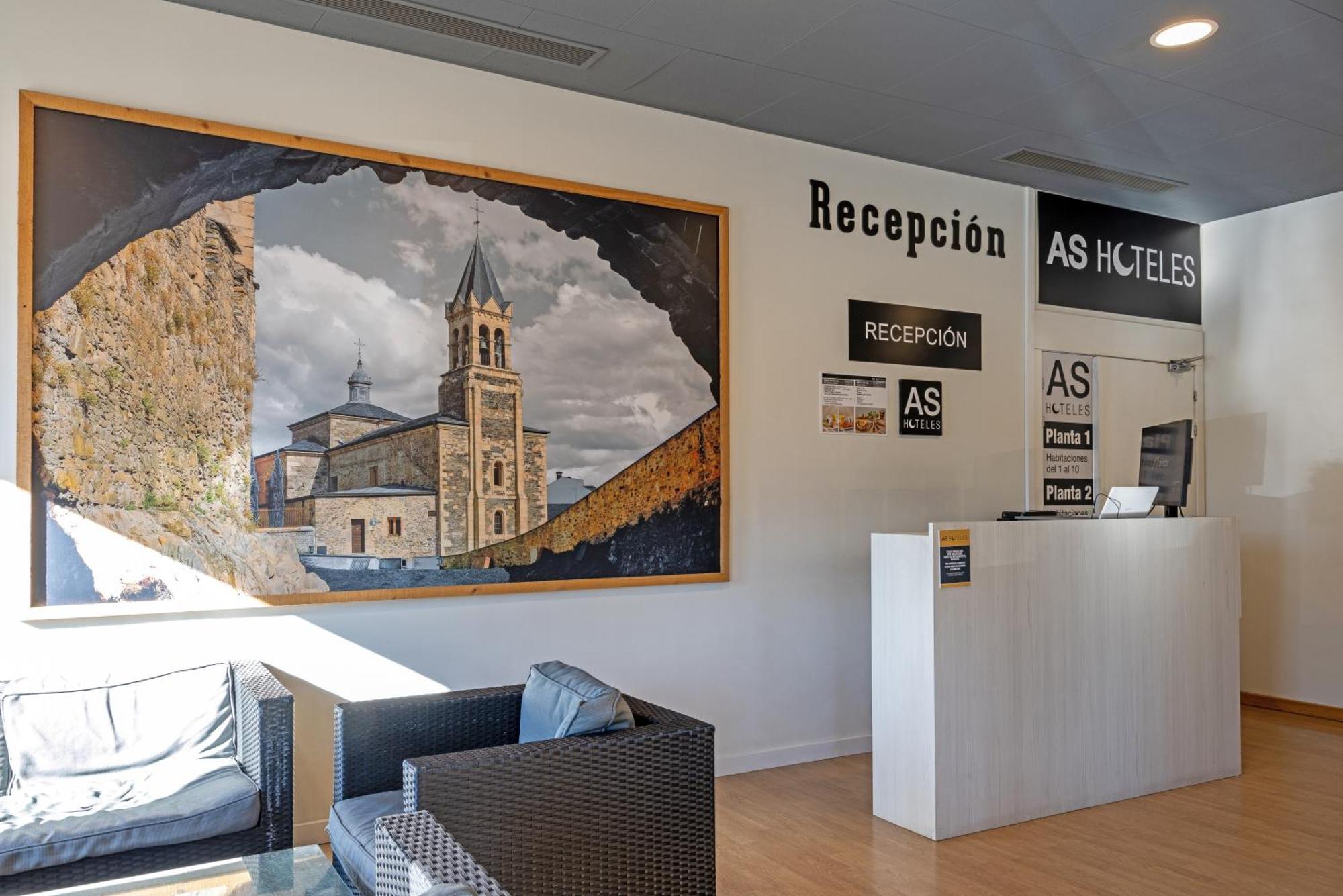 As Hoteles Ponferrada Columbrianos Kültér fotó